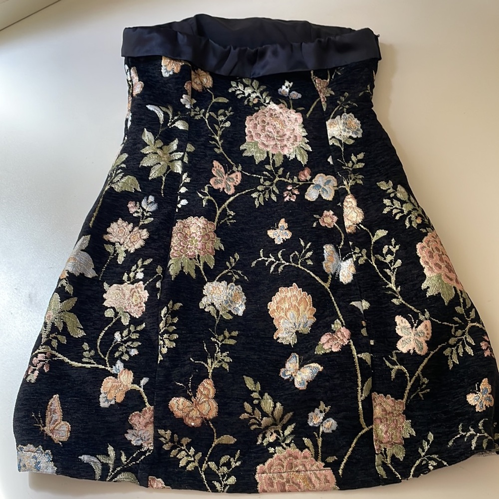 Black Floral Strapless Mini Dress - Picture 6 of 7